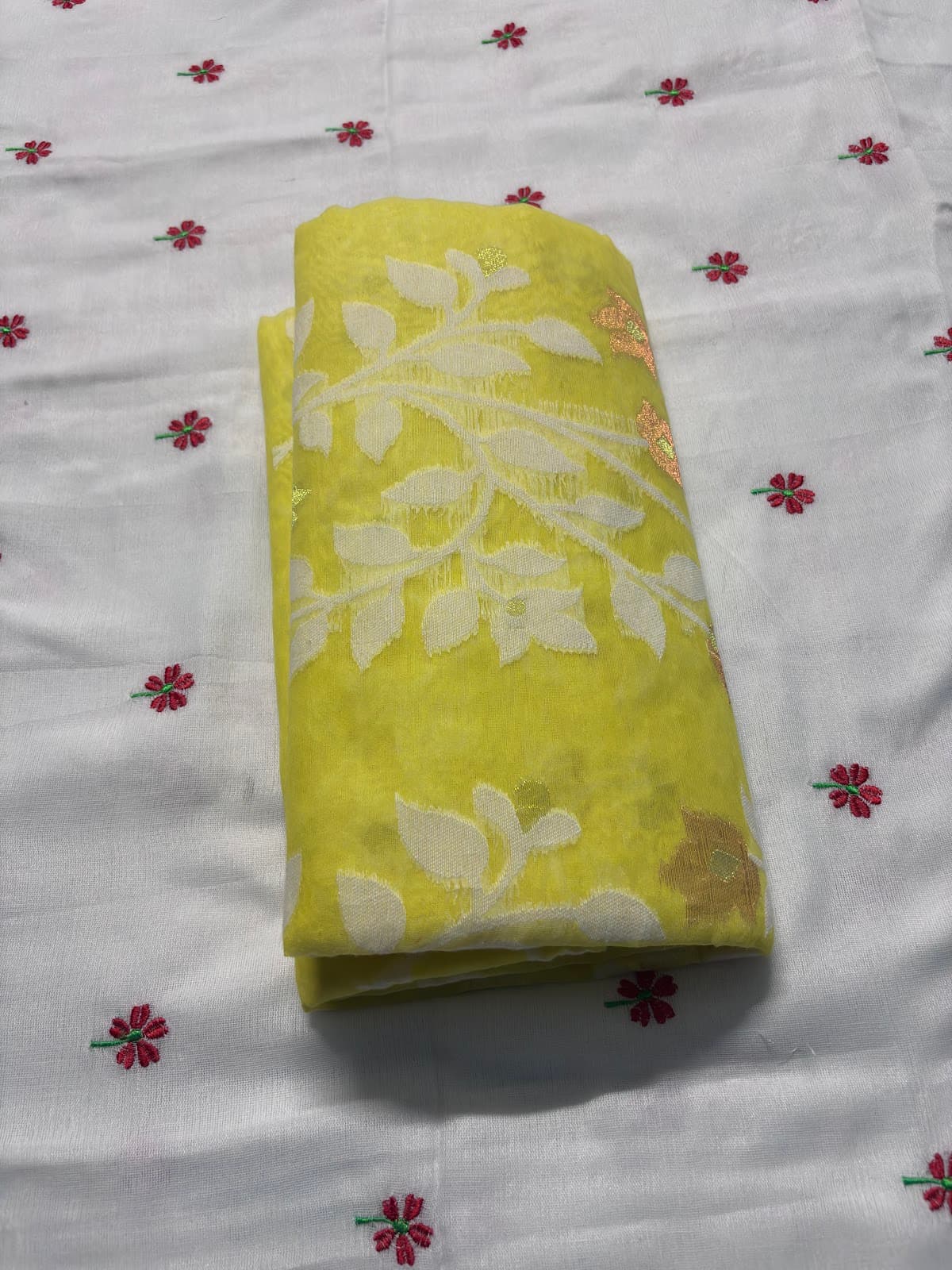 Madhabilata Jamdani Saree with All Over Print