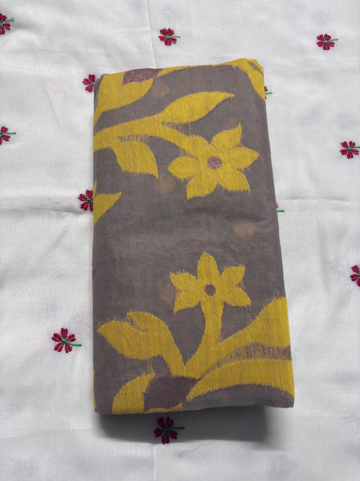 Kalka Jamdani Saree in Yellow and Grey in Kolkata