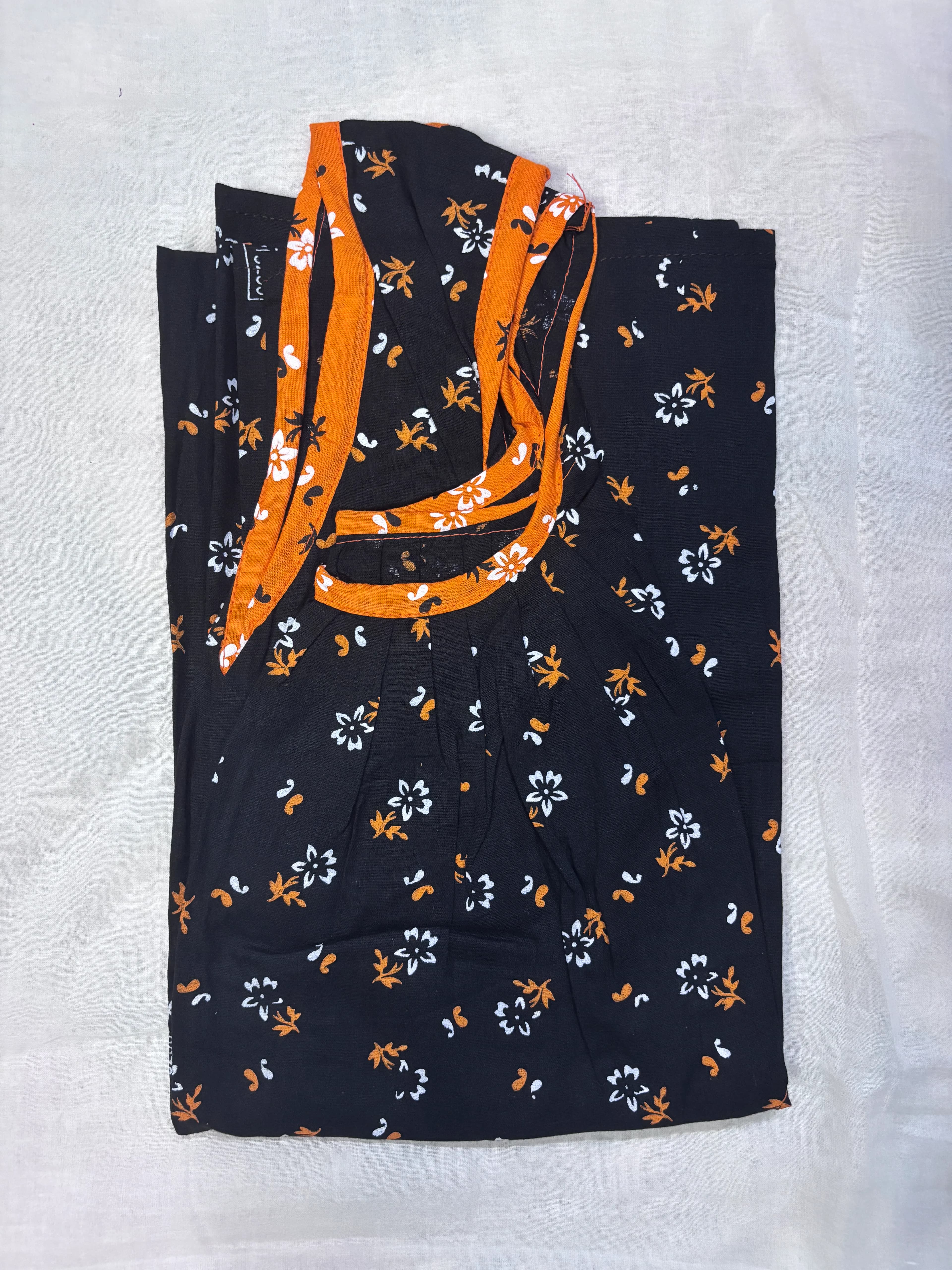 Black and Yellow Print Pure Cotton Nighty in Kolkata